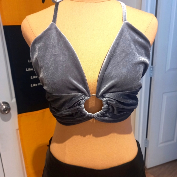 Pretty little thing grey velvet tie back halter bralet with ring detail - Picture 2 of 4